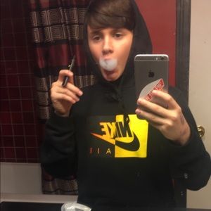 Meet your Posher, Eli